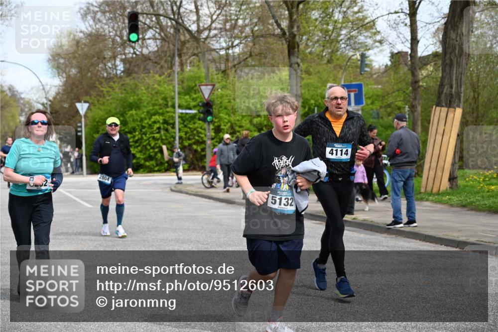 12.04.2026 - 45. Internationalen Wilhelmsburger Insellauf J. Mangold http://msf.ph/oto/9512603 12.04.2026 13:06:31 Ziel 4091, 3278, 3877, 3943, 3804, 3270, 2008, 3611, 5210, 4234, 4705, 4745, 3869, 3866, 2536, 4510, 4078, 4641, 4821, 4408, 3862, 4248, 4044, 5354, 5587, 4122, 5665, 4280, 5132, 5203, 4496, 2804, 4479, 4114, 4173, 4729, 4273, 3292, 5510, 4885, 4514, 4138, 4764, 4665, 5713, 5194 meine-sportfotos.de