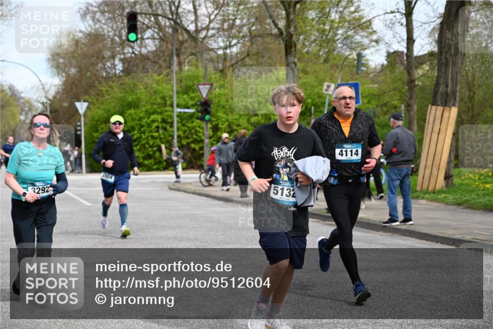 12.04.2026 - 45. Internationalen Wilhelmsburger Insellauf J. Mangold http://msf.ph/oto/9512604 12.04.2026 13:06:31 Ziel 4091, 3278, 3877, 3943, 3804, 3270, 2008, 3611, 5210, 4234, 4705, 4745, 3869, 3866, 2536, 4510, 4078, 4641, 4821, 4408, 3862, 4248, 4044, 5354, 5587, 4122, 5665, 4280, 5132, 5203, 4496, 2804, 4479, 4114, 4173, 4729, 4273, 3292, 5510, 4885, 4514, 4138, 4764, 4665, 5713, 5194 meine-sportfotos.de