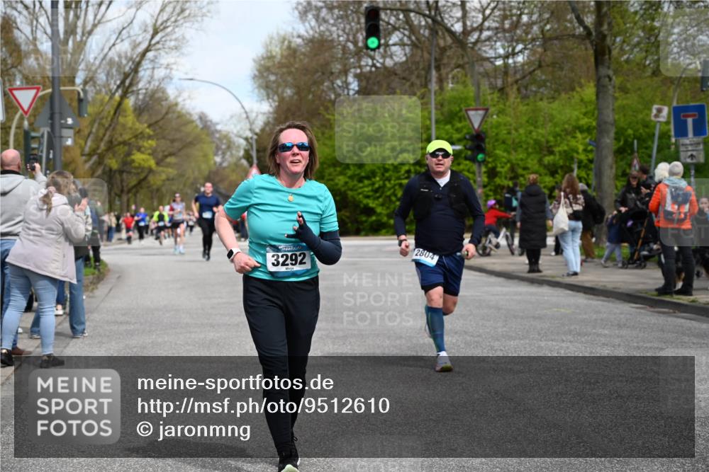 12.04.2026 - 45. Internationalen Wilhelmsburger Insellauf J. Mangold http://msf.ph/oto/9512610 12.04.2026 13:06:32 Ziel 3943, 3804, 3270, 2008, 3611, 5210, 4234, 4705, 4745, 3869, 3866, 2536, 4510, 4078, 4641, 4821, 4408, 3862, 4248, 4044, 5354, 5587, 4122, 5665, 4280, 5132, 5203, 4496, 2804, 4479, 4114, 4173, 4729, 4273, 3292, 5510, 5510, 4885, 4514, 4138, 4764, 4665, 5713, 5194 meine-sportfotos.de