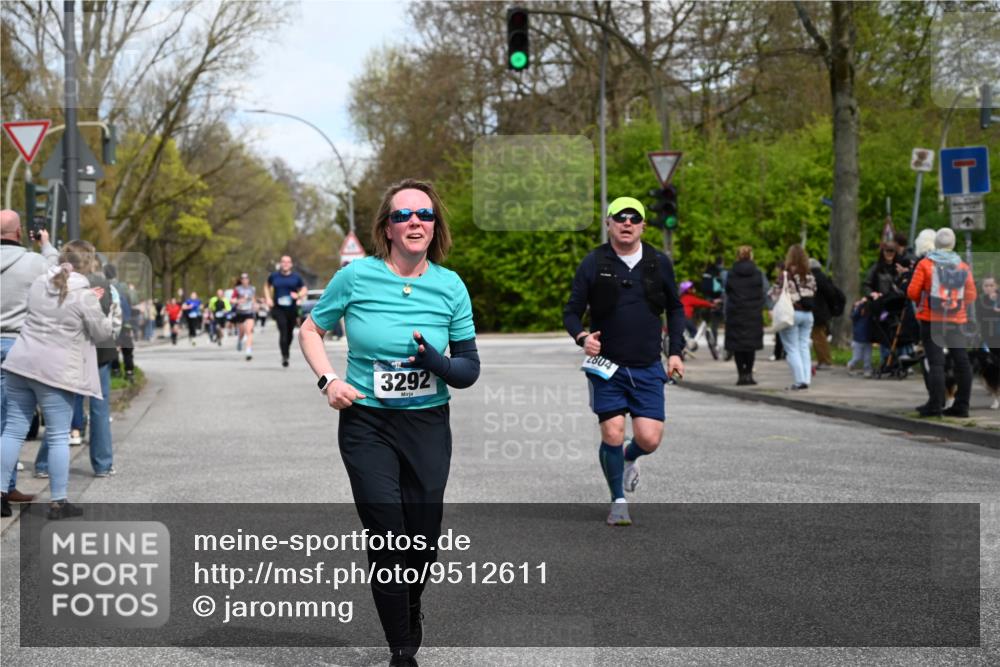 12.04.2026 - 45. Internationalen Wilhelmsburger Insellauf J. Mangold http://msf.ph/oto/9512611 12.04.2026 13:06:32 Ziel 3943, 3804, 3270, 2008, 3611, 5210, 4234, 4705, 4745, 3869, 3866, 2536, 4510, 4078, 4641, 4821, 4408, 3862, 4248, 4044, 5354, 5587, 4122, 5665, 4280, 5132, 5203, 4496, 2804, 4479, 4114, 4173, 4729, 4273, 3292, 5510, 5510, 4885, 4514, 4138, 4764, 4665, 5713, 5194 meine-sportfotos.de