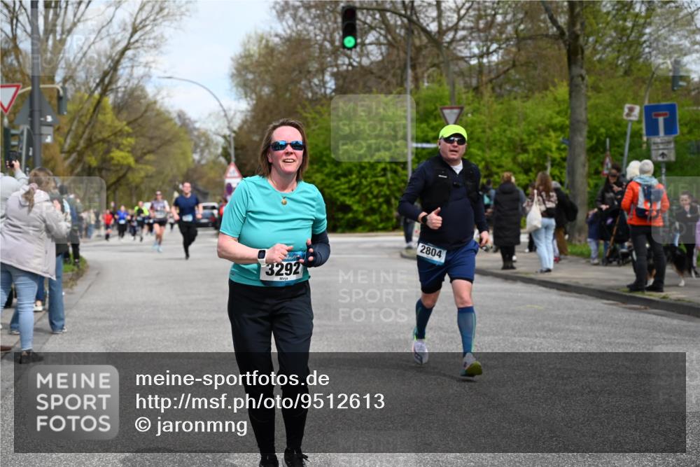12.04.2026 - 45. Internationalen Wilhelmsburger Insellauf J. Mangold http://msf.ph/oto/9512613 12.04.2026 13:06:33 Ziel 3943, 3804, 3270, 2008, 3611, 5210, 4234, 4705, 4745, 3869, 3866, 2536, 4510, 4078, 4641, 4821, 4408, 3862, 4248, 4044, 5354, 5587, 4122, 5665, 4280, 5132, 5203, 4496, 2804, 4479, 4114, 4114, 4173, 4729, 4273, 3292, 5510, 4885, 4885, 4514, 4138, 4764, 4665, 5713, 5194 meine-sportfotos.de