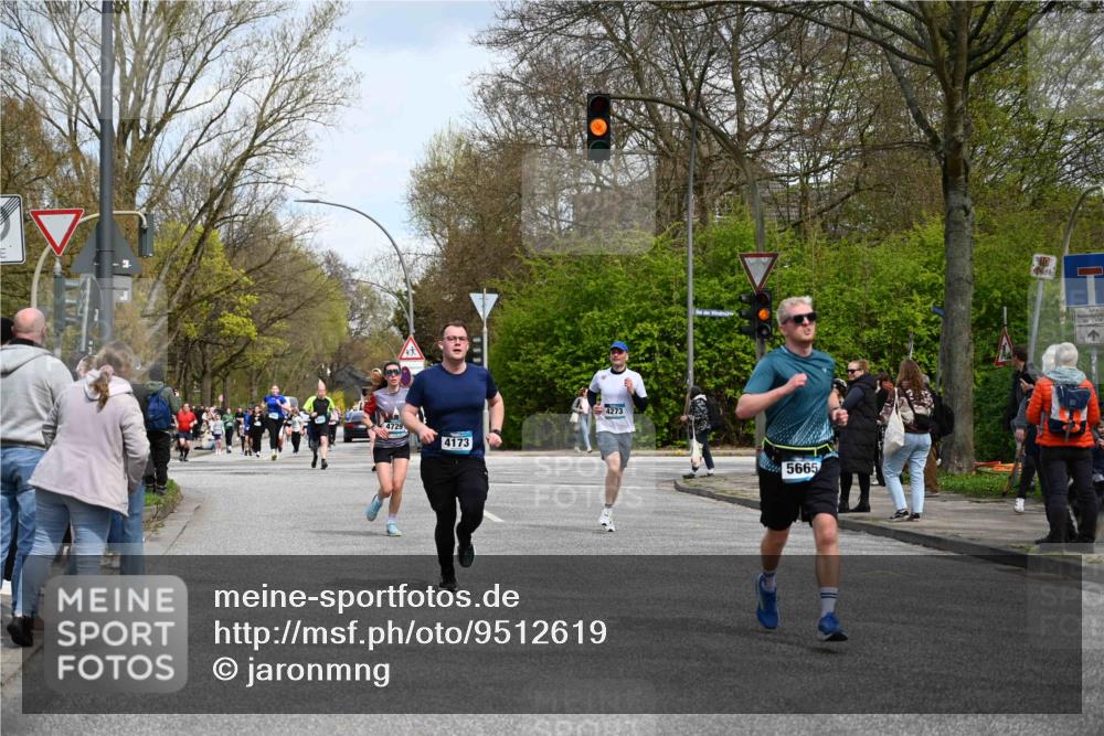 12.04.2026 - 45. Internationalen Wilhelmsburger Insellauf J. Mangold http://msf.ph/oto/9512619 12.04.2026 13:06:37 Ziel 5210, 4234, 4705, 4745, 3869, 3866, 2536, 4510, 4078, 4641, 4821, 4408, 3862, 4248, 4044, 5354, 5587, 4122, 5665, 4280, 5132, 5203, 4496, 2804, 4479, 4114, 4173, 4729, 4273, 3292, 5510, 4885, 4514, 4514, 4138, 4764, 4665, 5713, 5194, 5069, 5076, 4723, 4724, 2943, 4722, 5202, 4094 meine-sportfotos.de