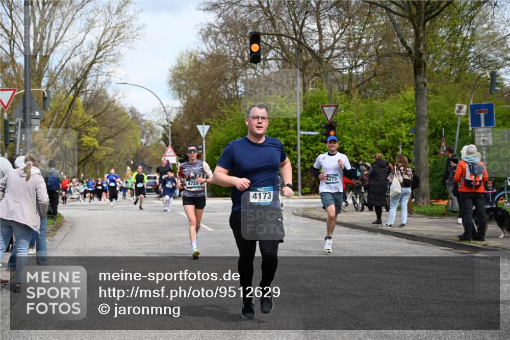 12.04.2026 - 45. Internationalen Wilhelmsburger Insellauf J. Mangold http://msf.ph/oto/9512629 12.04.2026 13:06:39 Ziel 4234, 4705, 4745, 3869, 3866, 2536, 4510, 4078, 4641, 4821, 4408, 3862, 4248, 4044, 5354, 5587, 4122, 5665, 4280, 5132, 5203, 4496, 2804, 4479, 4114, 4173, 4729, 4273, 3292, 5510, 4885, 4514, 4138, 4764, 4665, 5713, 5194, 5069, 5076, 4723, 4724, 2943, 4722, 5202, 4094, 3672, 5497, 5499, 5461 meine-sportfotos.de