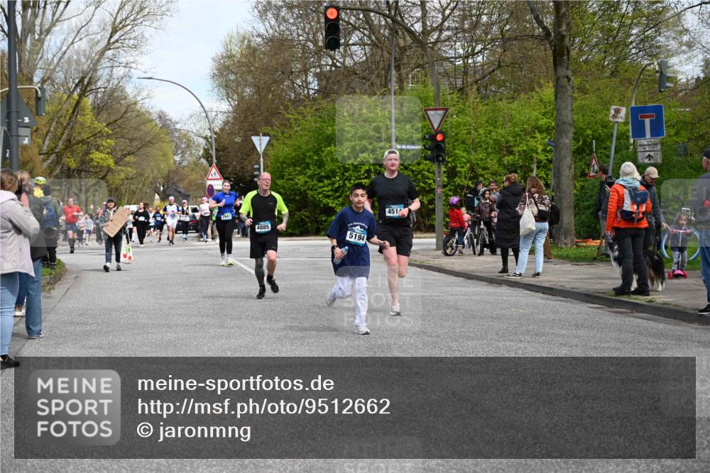 12.04.2026 - 45. Internationalen Wilhelmsburger Insellauf J. Mangold http://msf.ph/oto/9512662 12.04.2026 13:06:45 Ziel 4408, 3862, 4248, 4044, 5354, 5587, 4122, 5665, 4280, 5132, 5203, 4496, 2804, 4479, 4114, 4173, 4729, 4273, 3292, 5510, 4885, 4885, 4514, 4138, 4764, 4665, 5713, 5194, 5069, 5076, 4723, 4724, 2943, 4722, 5202, 4094, 3672, 5497, 5499, 5461, 3242, 5078 meine-sportfotos.de