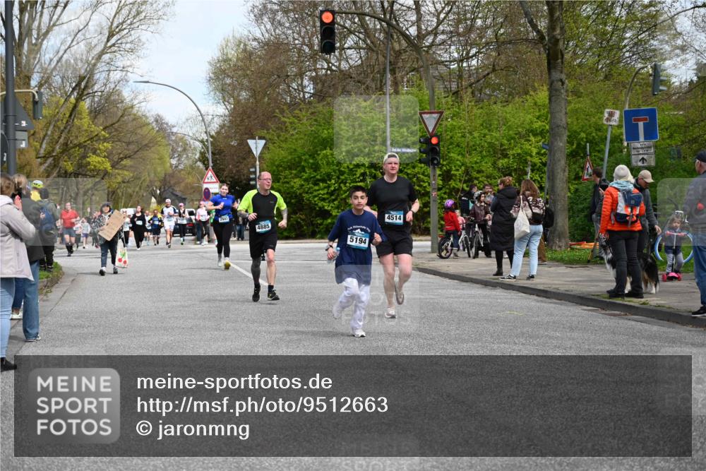 12.04.2026 - 45. Internationalen Wilhelmsburger Insellauf J. Mangold http://msf.ph/oto/9512663 12.04.2026 13:06:45 Ziel 4408, 3862, 4248, 4044, 5354, 5587, 4122, 5665, 4280, 5132, 5203, 4496, 2804, 4479, 4114, 4173, 4729, 4273, 3292, 5510, 4885, 4885, 4514, 4138, 4764, 4665, 5713, 5194, 5069, 5076, 4723, 4724, 2943, 4722, 5202, 4094, 3672, 5497, 5499, 5461, 3242, 5078 meine-sportfotos.de