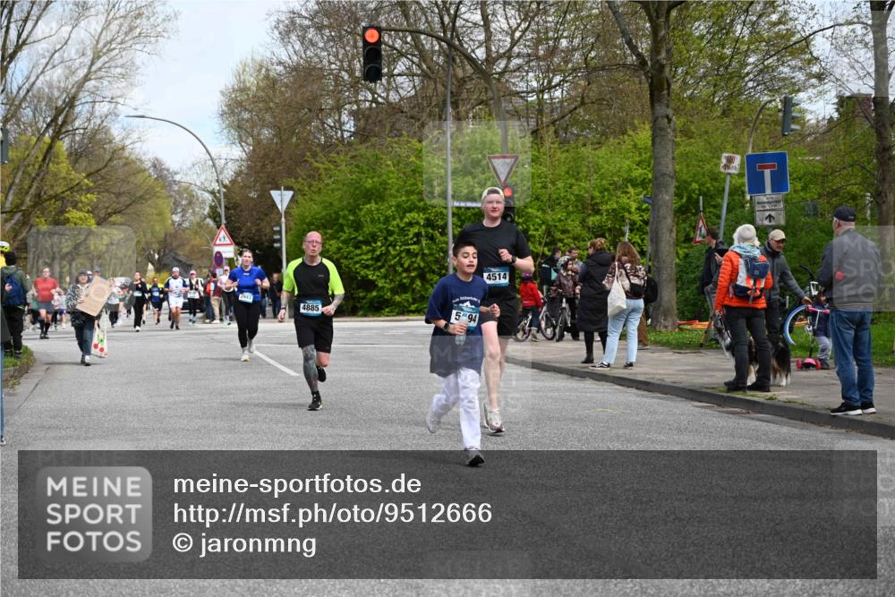 12.04.2026 - 45. Internationalen Wilhelmsburger Insellauf J. Mangold http://msf.ph/oto/9512666 12.04.2026 13:06:45 Ziel 4408, 3862, 4248, 4044, 5354, 5587, 4122, 5665, 4280, 5132, 5203, 4496, 2804, 4479, 4114, 4173, 4729, 4273, 3292, 5510, 4885, 4885, 4514, 4138, 4764, 4665, 5713, 5194, 5069, 5076, 4723, 4724, 2943, 4722, 5202, 4094, 3672, 5497, 5499, 5461, 3242, 5078 meine-sportfotos.de