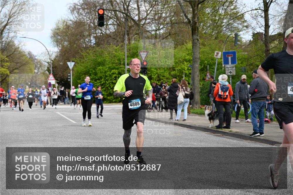12.04.2026 - 45. Internationalen Wilhelmsburger Insellauf J. Mangold http://msf.ph/oto/9512687 12.04.2026 13:06:48 Ziel 5587, 4122, 5665, 4280, 5132, 5203, 4496, 2804, 4479, 4114, 4173, 4729, 4273, 3292, 5510, 4885, 4514, 4138, 4764, 4665, 5713, 5194, 5069, 5076, 4723, 4724, 2943, 4722, 5202, 4094, 3672, 5497, 5499, 5461, 3242, 5078, 2925, 5226, 2745, 5028 meine-sportfotos.de