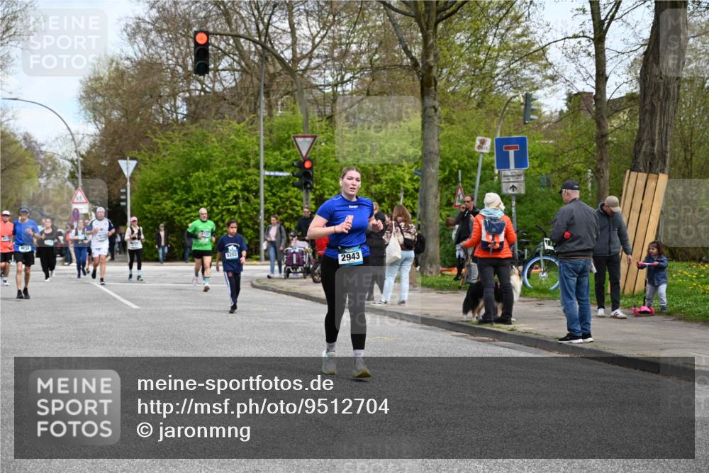 12.04.2026 - 45. Internationalen Wilhelmsburger Insellauf J. Mangold http://msf.ph/oto/9512704 12.04.2026 13:06:51 Ziel 5587, 4122, 5665, 4280, 5132, 5203, 4496, 2804, 4479, 4114, 4173, 4729, 4273, 3292, 5510, 4885, 4514, 4138, 4764, 4665, 5713, 5194, 5069, 5076, 4723, 4724, 2943, 4722, 5202, 4094, 3672, 5497, 5499, 5461, 5461, 3242, 5078, 2925, 5226, 2745, 5028, 5148 meine-sportfotos.de