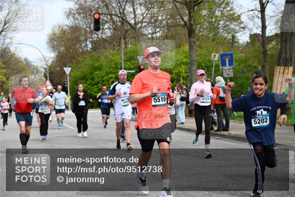 12.04.2026 - 45. Internationalen Wilhelmsburger Insellauf J. Mangold http://msf.ph/oto/9512738 12.04.2026 13:06:57 Ziel 4114, 4173, 4729, 4273, 3292, 5510, 4885, 4514, 4138, 4764, 4665, 5713, 5194, 5069, 5076, 4723, 4724, 2943, 4722, 5202, 4094, 3672, 5497, 5499, 5461, 3242, 5078, 2925, 5226, 2745, 5028, 5148, 3641, 5426, 5216 meine-sportfotos.de