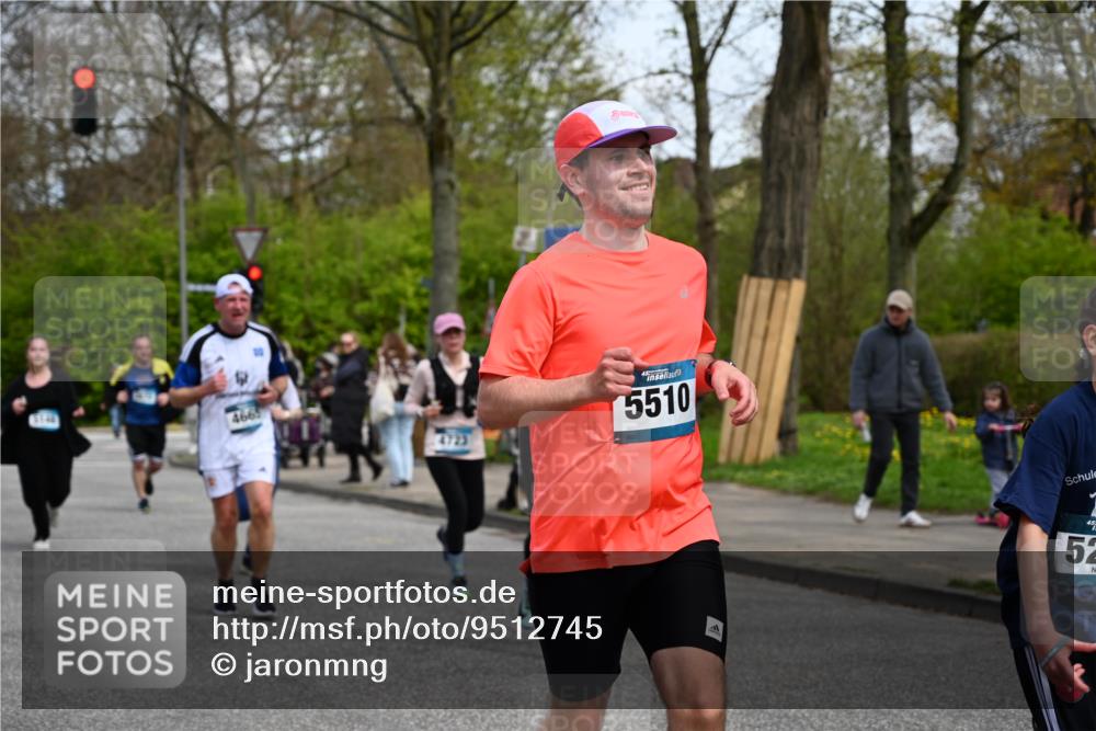 12.04.2026 - 45. Internationalen Wilhelmsburger Insellauf J. Mangold http://msf.ph/oto/9512745 12.04.2026 13:06:58 Ziel 4114, 4173, 4729, 4273, 3292, 5510, 4885, 4514, 4138, 4764, 4665, 5713, 5194, 5069, 5076, 4723, 4724, 5069, 5076, 4723, 4724, 2943, 4722, 5202, 4094, 3672, 5497, 5499, 5461, 3242, 5078, 2925, 2925, 5226, 2745, 5028, 5148, 3641, 5426, 5216, 5431, 5425 meine-sportfotos.de