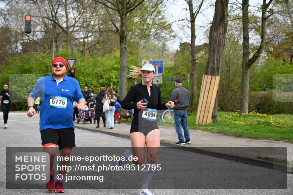12.04.2026 - 45. Internationalen Wilhelmsburger Insellauf J. Mangold http://msf.ph/oto/9512795 12.04.2026 13:07:04 Ziel 3292, 5510, 4885, 4514, 4138, 4764, 4665, 5713, 5194, 5069, 5076, 4723, 4724, 2943, 4722, 5202, 4094, 3672, 5497, 5499, 5461, 3242, 5078, 2925, 5226, 2745, 5028, 5148, 3641, 5426, 5216, 5431, 5425, 5735, 5401, 2728, 2478, 2477 meine-sportfotos.de