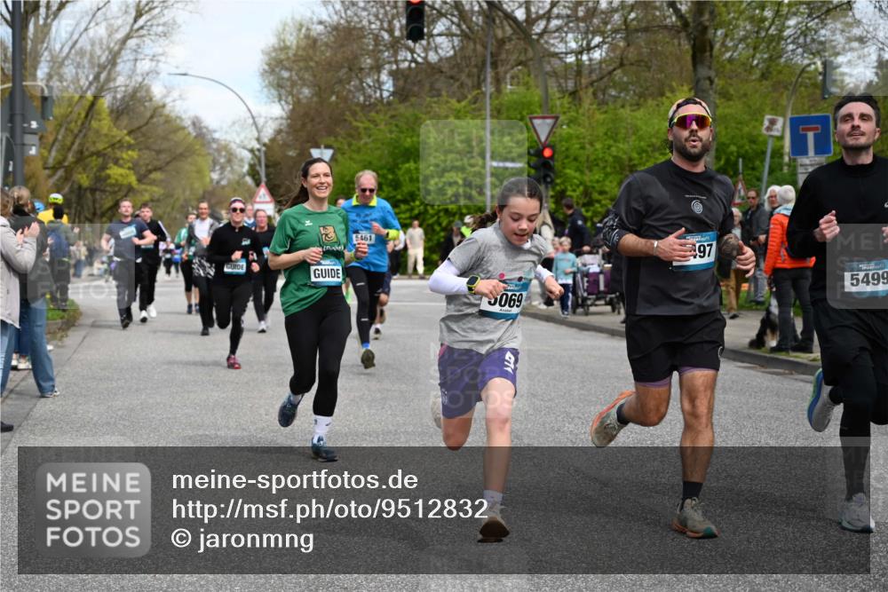 12.04.2026 - 45. Internationalen Wilhelmsburger Insellauf J. Mangold http://msf.ph/oto/9512832 12.04.2026 13:07:09 Ziel 5510, 4885, 4514, 4138, 4764, 4665, 5713, 5194, 5069, 5076, 4723, 4724, 2943, 4722, 5202, 4094, 3672, 5497, 5499, 5461, 3242, 5078, 2925, 5226, 2745, 5028, 5148, 3641, 5426, 5216, 5431, 5425, 5735, 5401, 2728, 2478, 2477, 5564, 4437, 4436, 2421 meine-sportfotos.de