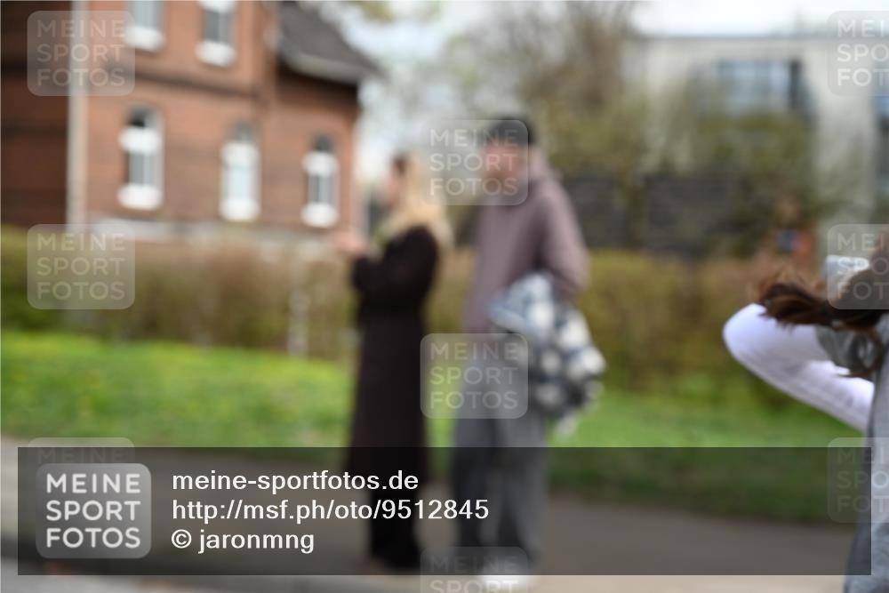 12.04.2026 - 45. Internationalen Wilhelmsburger Insellauf J. Mangold http://msf.ph/oto/9512845 12.04.2026 13:07:10 Ziel 4885, 4514, 4138, 4764, 4665, 5713, 5194, 5069, 5076, 4723, 4724, 2943, 4722, 5202, 4094, 3672, 5497, 5499, 5461, 3242, 5078, 2925, 2925, 5226, 2745, 5028, 5148, 3641, 5426, 5216, 5431, 5425, 5431, 5425, 5735, 5401, 2728, 2478, 2477, 5564, 4437, 4436, 2421, 4676, 3868, 4405, 4725, 4416 meine-sportfotos.de