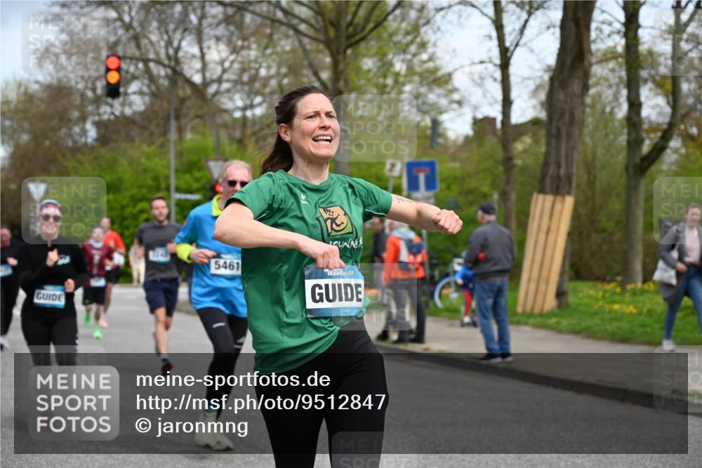 12.04.2026 - 45. Internationalen Wilhelmsburger Insellauf J. Mangold http://msf.ph/oto/9512847 12.04.2026 13:07:11 Ziel 4514, 4138, 4764, 4665, 5713, 5194, 5069, 5076, 4723, 4724, 2943, 4722, 5202, 4094, 3672, 5497, 5499, 5461, 3242, 5078, 2925, 5226, 2745, 5028, 5226, 2745, 5028, 5148, 3641, 5426, 5216, 5431, 5425, 5735, 5401, 2728, 2478, 2477, 5564, 4437, 4436, 2421, 4676, 3868, 4405, 4725, 4416, 3970 meine-sportfotos.de