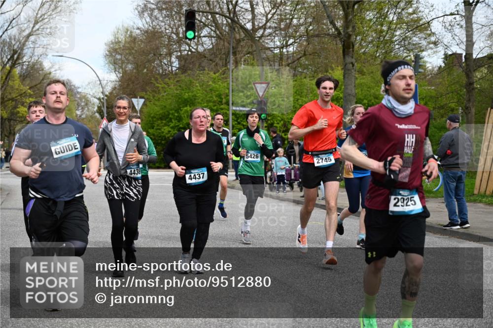 12.04.2026 - 45. Internationalen Wilhelmsburger Insellauf J. Mangold http://msf.ph/oto/9512880 12.04.2026 13:07:15 Ziel 4138, 4764, 4665, 5713, 5194, 5069, 5076, 4723, 4724, 2943, 4722, 5202, 4094, 3672, 5497, 5499, 5461, 3242, 5078, 2925, 5226, 2745, 5028, 5148, 3641, 5426, 5216, 5431, 5425, 5735, 5401, 5401, 2728, 2478, 2477, 5564, 4437, 4436, 2421, 4676, 3868, 4405, 4725, 4416, 3970, 4795, 3120, 5103, 4845 meine-sportfotos.de