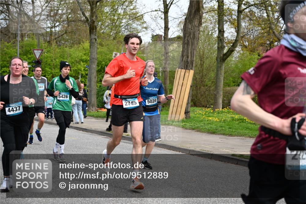 12.04.2026 - 45. Internationalen Wilhelmsburger Insellauf J. Mangold http://msf.ph/oto/9512889 12.04.2026 13:07:15 Ziel 4138, 4764, 4665, 5713, 5194, 5069, 5076, 4723, 4724, 2943, 4722, 5202, 4094, 3672, 5497, 5499, 5461, 3242, 5078, 2925, 5226, 2745, 5028, 5148, 3641, 5426, 5216, 5431, 5425, 5735, 5401, 5401, 2728, 2478, 2477, 5564, 4437, 4436, 2421, 4676, 3868, 4405, 4725, 4416, 3970, 4795, 3120, 5103, 4845 meine-sportfotos.de