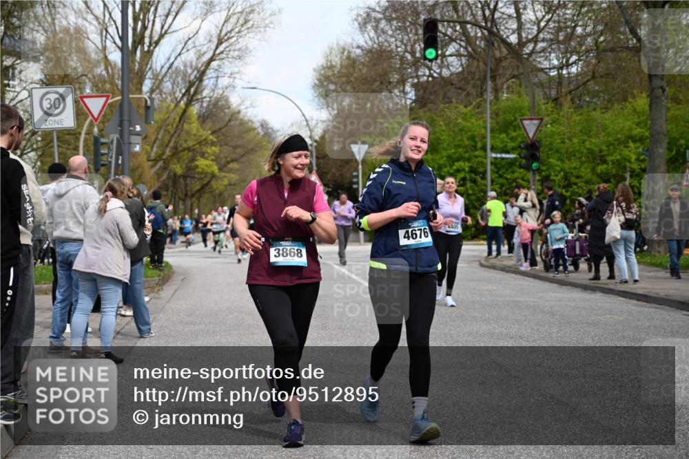 12.04.2026 - 45. Internationalen Wilhelmsburger Insellauf J. Mangold http://msf.ph/oto/9512895 12.04.2026 13:07:20 Ziel 5713, 5194, 5069, 5076, 4723, 4724, 2943, 4722, 5202, 4094, 3672, 5497, 5499, 5461, 3242, 5078, 2925, 5226, 2745, 5028, 5148, 3641, 5426, 5216, 5216, 5431, 5425, 5735, 5401, 2728, 2478, 2477, 5564, 4437, 4436, 2421, 2421, 4676, 3868, 4405, 4725, 4416, 3970, 4795, 3120, 5103, 4845, 5320 meine-sportfotos.de