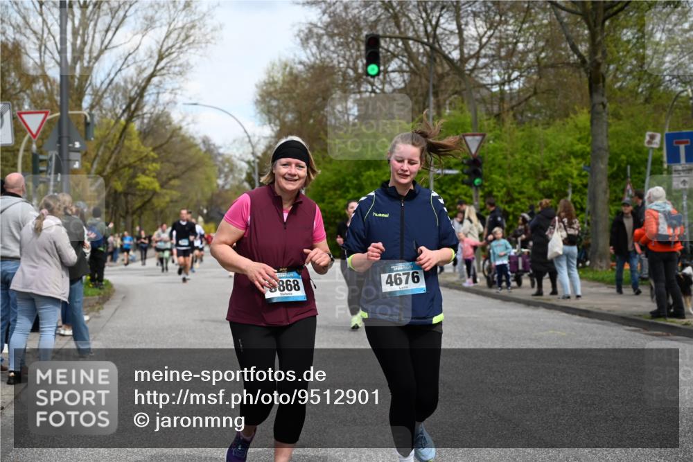 12.04.2026 - 45. Internationalen Wilhelmsburger Insellauf J. Mangold http://msf.ph/oto/9512901 12.04.2026 13:07:20 Ziel 5713, 5194, 5069, 5076, 4723, 4724, 2943, 4722, 5202, 4094, 3672, 5497, 5499, 5461, 3242, 5078, 2925, 5226, 2745, 5028, 5148, 3641, 5426, 5216, 5216, 5431, 5425, 5735, 5401, 2728, 2478, 2477, 5564, 4437, 4436, 2421, 2421, 4676, 3868, 4405, 4725, 4416, 3970, 4795, 3120, 5103, 4845, 5320 meine-sportfotos.de
