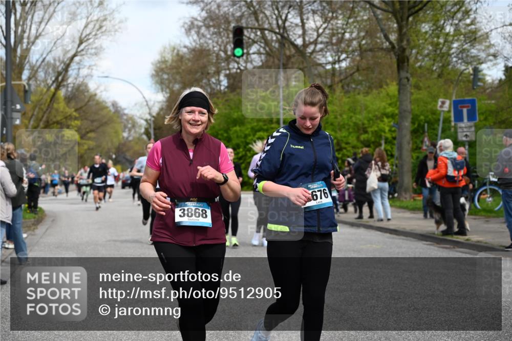 12.04.2026 - 45. Internationalen Wilhelmsburger Insellauf J. Mangold http://msf.ph/oto/9512905 12.04.2026 13:07:21 Ziel 5069, 5076, 4723, 4724, 2943, 4722, 5202, 4094, 3672, 5497, 5499, 5461, 3242, 5078, 2925, 5226, 2745, 5028, 5148, 3641, 5426, 5216, 5431, 5425, 5735, 5401, 2728, 2478, 2477, 5564, 4437, 4436, 2421, 4676, 3868, 4405, 4725, 4416, 3970, 4795, 3120, 5103, 4845, 5320, 5568 meine-sportfotos.de
