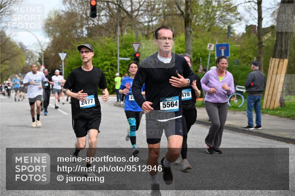 12.04.2026 - 45. Internationalen Wilhelmsburger Insellauf J. Mangold http://msf.ph/oto/9512946 12.04.2026 13:07:29 Ziel 3242, 5078, 2925, 5226, 2745, 5028, 5148, 3641, 5426, 5216, 5431, 5425, 5735, 5401, 2728, 2478, 2477, 5564, 4437, 4436, 2421, 4676, 3868, 4405, 4725, 4416, 3970, 4795, 3120, 5103, 4845, 5320, 5320, 5568, 4161, 5753, 4218, 4199, 5220, 3070, 4736 meine-sportfotos.de