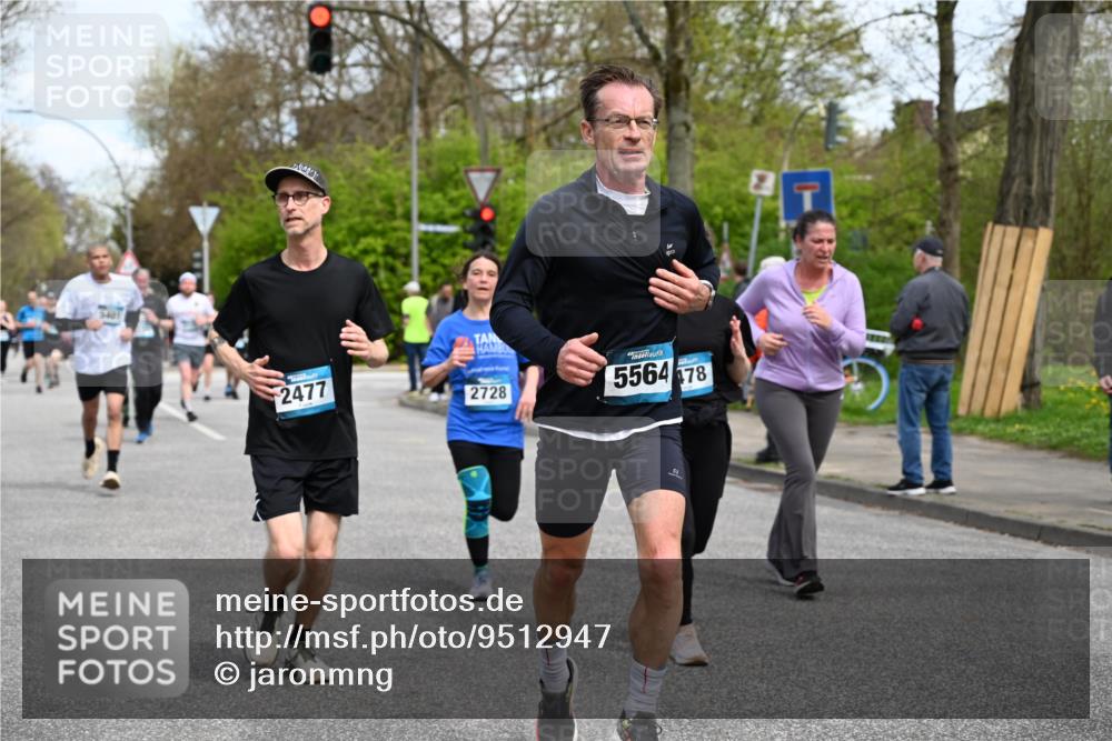 12.04.2026 - 45. Internationalen Wilhelmsburger Insellauf J. Mangold http://msf.ph/oto/9512947 12.04.2026 13:07:29 Ziel 3242, 5078, 2925, 5226, 2745, 5028, 5148, 3641, 5426, 5216, 5431, 5425, 5735, 5401, 2728, 2478, 2477, 5564, 4437, 4436, 2421, 4676, 3868, 4405, 4725, 4416, 3970, 4795, 3120, 5103, 4845, 5320, 5320, 5568, 4161, 5753, 4218, 4199, 5220, 3070, 4736 meine-sportfotos.de
