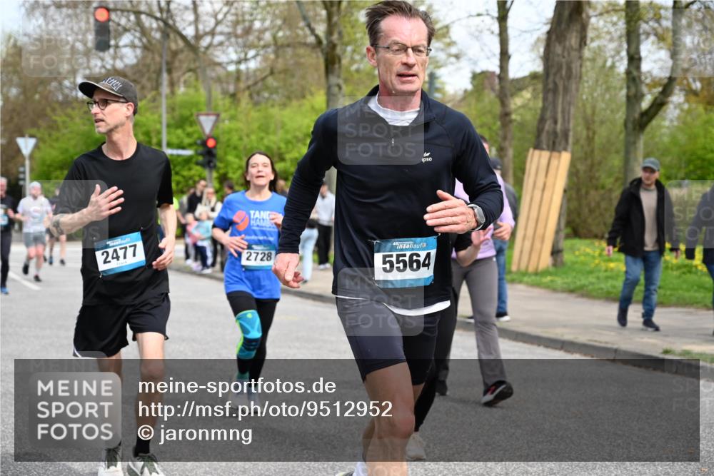 12.04.2026 - 45. Internationalen Wilhelmsburger Insellauf J. Mangold http://msf.ph/oto/9512952 12.04.2026 13:07:30 Ziel 3242, 5078, 2925, 5226, 2745, 5028, 5148, 3641, 5426, 5216, 5431, 5425, 5735, 5401, 2728, 2478, 2477, 5564, 4437, 4436, 5564, 4437, 4436, 2421, 4676, 3868, 4405, 4725, 4416, 3970, 4795, 3120, 5103, 4845, 5320, 5568, 4161, 5753, 4218, 4199, 5220, 3070, 4736, 4149 meine-sportfotos.de