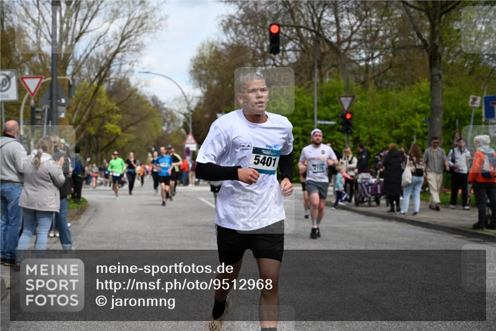 12.04.2026 - 45. Internationalen Wilhelmsburger Insellauf J. Mangold http://msf.ph/oto/9512968 12.04.2026 13:07:33 Ziel 5078, 2925, 5226, 2745, 5028, 5148, 3641, 5426, 5216, 5431, 5425, 5735, 5401, 2728, 2478, 2477, 5564, 4437, 4436, 2421, 4676, 3868, 4405, 4725, 4416, 3970, 4795, 3120, 5103, 4845, 5320, 5568, 5568, 4161, 5753, 4218, 4199, 5220, 3070, 4736, 4149, 4912, 4300, 3135, 3795 meine-sportfotos.de