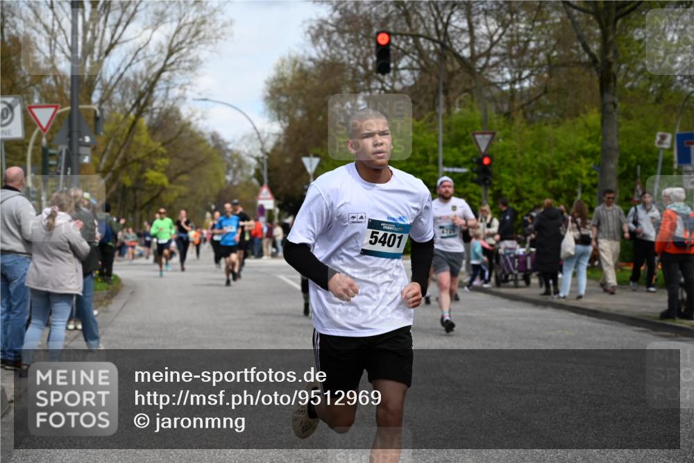 12.04.2026 - 45. Internationalen Wilhelmsburger Insellauf J. Mangold http://msf.ph/oto/9512969 12.04.2026 13:07:33 Ziel 5078, 2925, 5226, 2745, 5028, 5148, 3641, 5426, 5216, 5431, 5425, 5735, 5401, 2728, 2478, 2477, 5564, 4437, 4436, 2421, 4676, 3868, 4405, 4725, 4416, 3970, 4795, 3120, 5103, 4845, 5320, 5568, 5568, 4161, 5753, 4218, 4199, 5220, 3070, 4736, 4149, 4912, 4300, 3135, 3795 meine-sportfotos.de