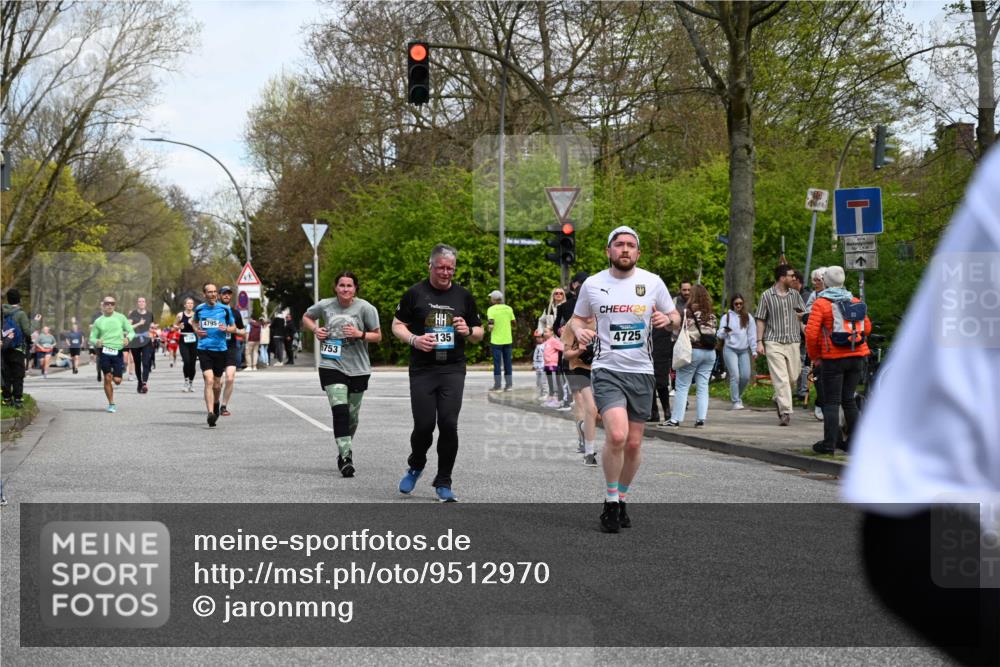 12.04.2026 - 45. Internationalen Wilhelmsburger Insellauf J. Mangold http://msf.ph/oto/9512970 12.04.2026 13:07:34 Ziel 2925, 5226, 2745, 5028, 5148, 3641, 5426, 5216, 5431, 5425, 5735, 5401, 2728, 2478, 2477, 5564, 4437, 4436, 2421, 4676, 3868, 4405, 4725, 4416, 4676, 3868, 4405, 4725, 4416, 3970, 4795, 3120, 5103, 4845, 5320, 5568, 4161, 5753, 4161, 5753, 4218, 4199, 5220, 3070, 4736, 4149, 4912, 4300, 3135, 3795 meine-sportfotos.de