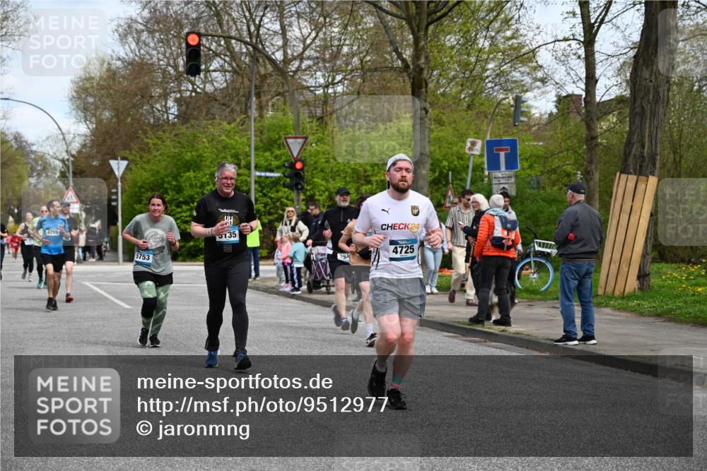 12.04.2026 - 45. Internationalen Wilhelmsburger Insellauf J. Mangold http://msf.ph/oto/9512977 12.04.2026 13:07:34 Ziel 2925, 5226, 2745, 5028, 5148, 3641, 5426, 5216, 5431, 5425, 5735, 5401, 2728, 2478, 2477, 5564, 4437, 4436, 2421, 4676, 3868, 4405, 4725, 4416, 4676, 3868, 4405, 4725, 4416, 3970, 4795, 3120, 5103, 4845, 5320, 5568, 4161, 5753, 4161, 5753, 4218, 4199, 5220, 3070, 4736, 4149, 4912, 4300, 3135, 3795 meine-sportfotos.de
