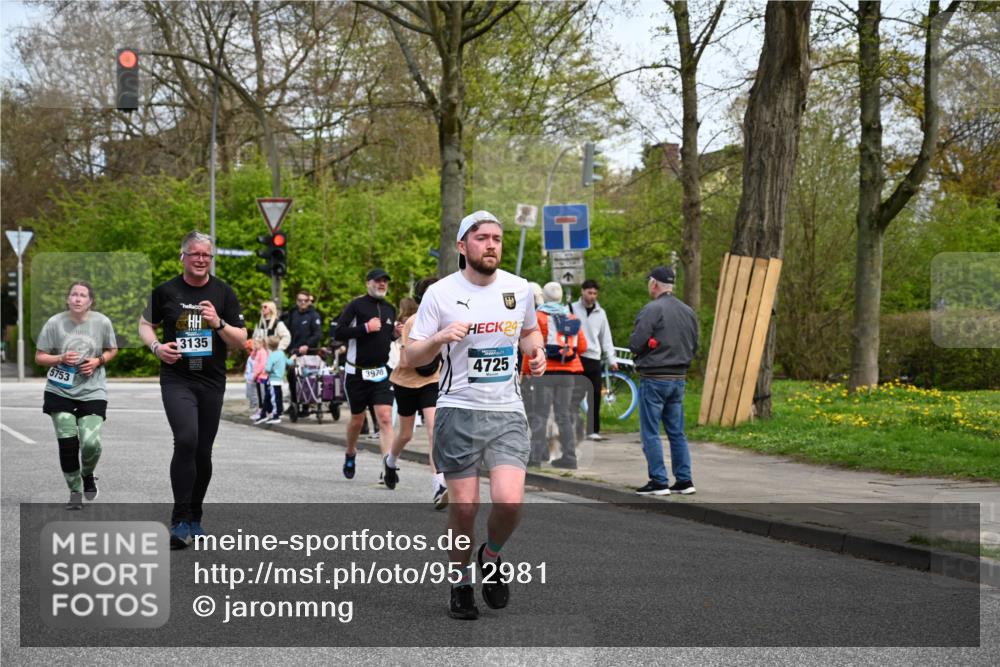 12.04.2026 - 45. Internationalen Wilhelmsburger Insellauf J. Mangold http://msf.ph/oto/9512981 12.04.2026 13:07:35 Ziel 2925, 5226, 2745, 5028, 5148, 3641, 5426, 5216, 5431, 5425, 5735, 5401, 2728, 2478, 2477, 5564, 4437, 4436, 2421, 4676, 3868, 4405, 4725, 4416, 3970, 3970, 4795, 3120, 5103, 4845, 5320, 5568, 4161, 5753, 4218, 4199, 4218, 4199, 5220, 3070, 4736, 4149, 4912, 4300, 3135, 3795 meine-sportfotos.de