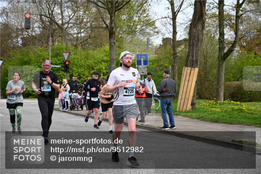 12.04.2026 - 45. Internationalen Wilhelmsburger Insellauf J. Mangold http://msf.ph/oto/9512982 12.04.2026 13:07:35 Ziel 2925, 5226, 2745, 5028, 5148, 3641, 5426, 5216, 5431, 5425, 5735, 5401, 2728, 2478, 2477, 5564, 4437, 4436, 2421, 4676, 3868, 4405, 4725, 4416, 3970, 3970, 4795, 3120, 5103, 4845, 5320, 5568, 4161, 5753, 4218, 4199, 4218, 4199, 5220, 3070, 4736, 4149, 4912, 4300, 3135, 3795 meine-sportfotos.de