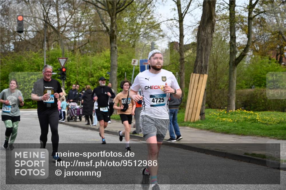 12.04.2026 - 45. Internationalen Wilhelmsburger Insellauf J. Mangold http://msf.ph/oto/9512986 12.04.2026 13:07:35 Ziel 2925, 5226, 2745, 5028, 5148, 3641, 5426, 5216, 5431, 5425, 5735, 5401, 2728, 2478, 2477, 5564, 4437, 4436, 2421, 4676, 3868, 4405, 4725, 4416, 3970, 3970, 4795, 3120, 5103, 4845, 5320, 5568, 4161, 5753, 4218, 4199, 4218, 4199, 5220, 3070, 4736, 4149, 4912, 4300, 3135, 3795 meine-sportfotos.de