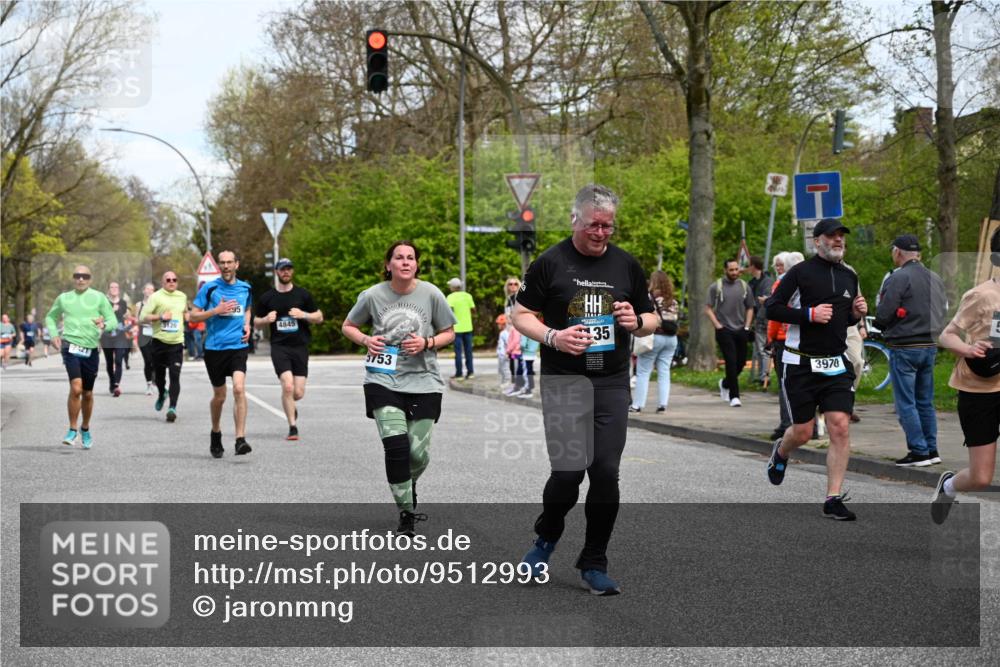 12.04.2026 - 45. Internationalen Wilhelmsburger Insellauf J. Mangold http://msf.ph/oto/9512993 12.04.2026 13:07:36 Ziel 5226, 2745, 5028, 5148, 3641, 5426, 5216, 5431, 5425, 5735, 5401, 2728, 2478, 2477, 5564, 4437, 4436, 2421, 4676, 3868, 4405, 4725, 4416, 3970, 4795, 4795, 3120, 5103, 4845, 5320, 5568, 4161, 5753, 4218, 4199, 5220, 3070, 4736, 4149, 4912, 4300, 3135, 3795 meine-sportfotos.de