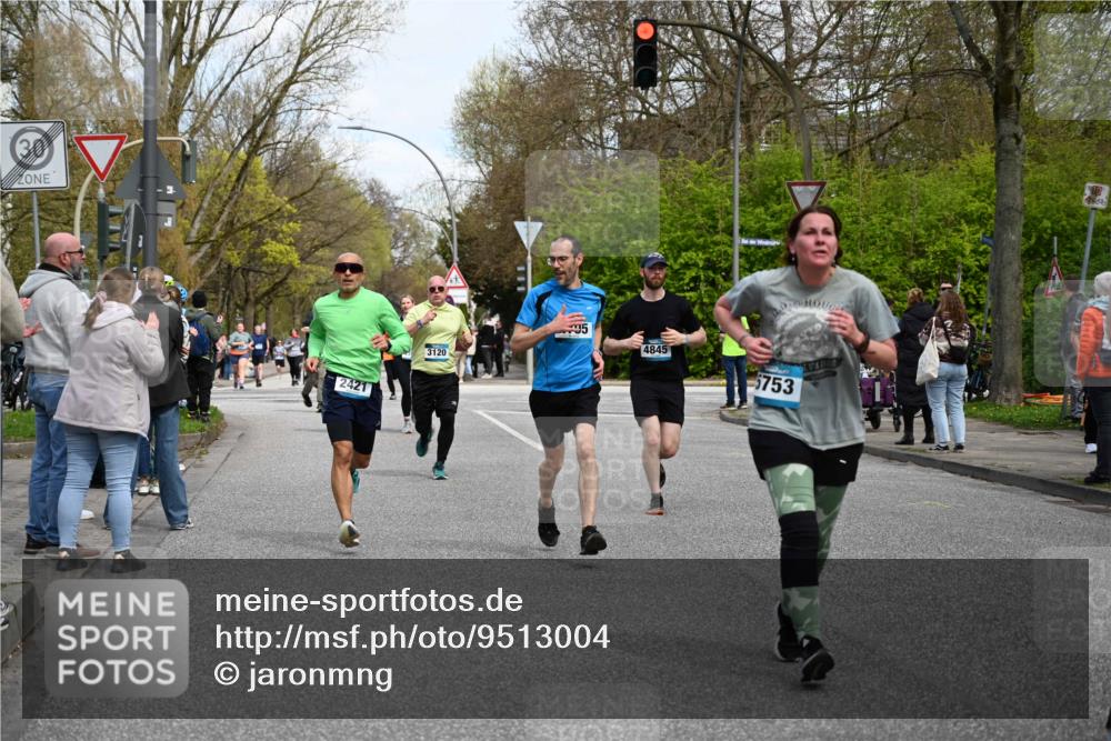 12.04.2026 - 45. Internationalen Wilhelmsburger Insellauf J. Mangold http://msf.ph/oto/9513004 12.04.2026 13:07:38 Ziel 5148, 3641, 5426, 5216, 5431, 5425, 5735, 5401, 2728, 2478, 2477, 5564, 4437, 4436, 2421, 4676, 3868, 4405, 4725, 4416, 3970, 4795, 3120, 5103, 4845, 5320, 5568, 4161, 5753, 4218, 4199, 5220, 3070, 4736, 4149, 4912, 4300, 3135, 3795, 5215, 4940 meine-sportfotos.de