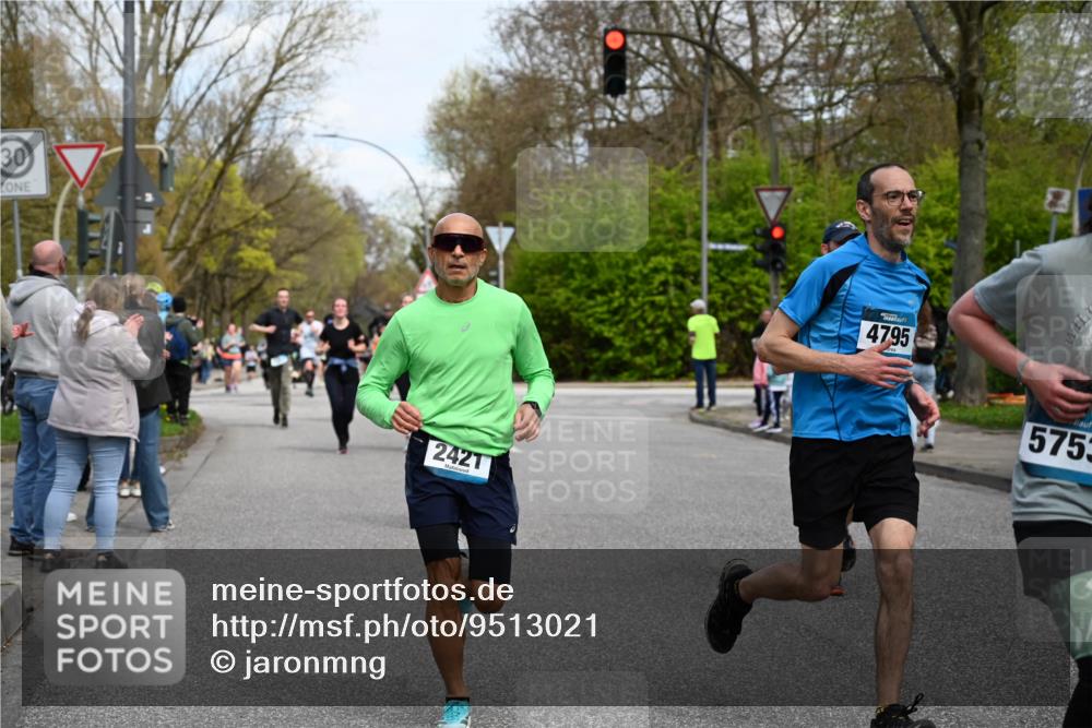 12.04.2026 - 45. Internationalen Wilhelmsburger Insellauf J. Mangold http://msf.ph/oto/9513021 12.04.2026 13:07:39 Ziel 3641, 5426, 5216, 5431, 5425, 5735, 5401, 2728, 2478, 2477, 5564, 4437, 4436, 2421, 4676, 3868, 4405, 4725, 4416, 3970, 4795, 3120, 5103, 4845, 3120, 5103, 4845, 5320, 5568, 4161, 5753, 4218, 4199, 5220, 3070, 3070, 4736, 4149, 4912, 4300, 3135, 3795, 5215, 4940 meine-sportfotos.de