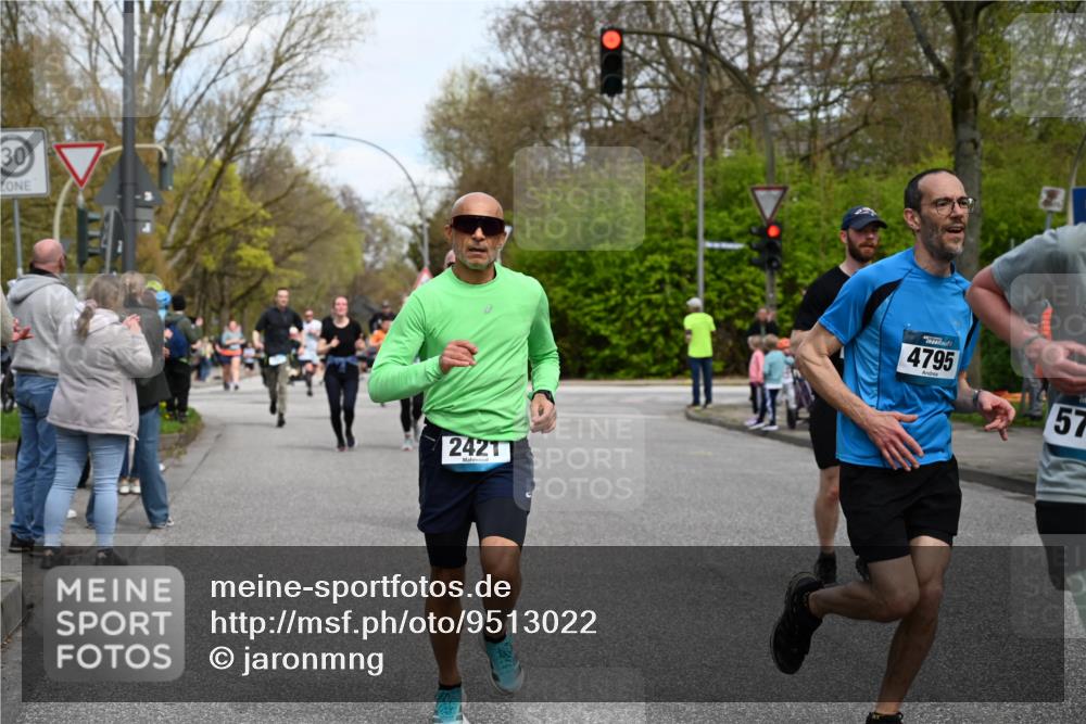 12.04.2026 - 45. Internationalen Wilhelmsburger Insellauf J. Mangold http://msf.ph/oto/9513022 12.04.2026 13:07:39 Ziel 3641, 5426, 5216, 5431, 5425, 5735, 5401, 2728, 2478, 2477, 5564, 4437, 4436, 2421, 4676, 3868, 4405, 4725, 4416, 3970, 4795, 3120, 5103, 4845, 3120, 5103, 4845, 5320, 5568, 4161, 5753, 4218, 4199, 5220, 3070, 3070, 4736, 4149, 4912, 4300, 3135, 3795, 5215, 4940 meine-sportfotos.de