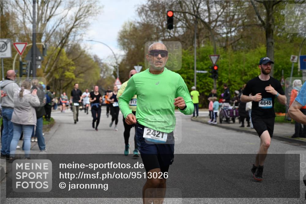 12.04.2026 - 45. Internationalen Wilhelmsburger Insellauf J. Mangold http://msf.ph/oto/9513026 12.04.2026 13:07:39 Ziel 3641, 5426, 5216, 5431, 5425, 5735, 5401, 2728, 2478, 2477, 5564, 4437, 4436, 2421, 4676, 3868, 4405, 4725, 4416, 3970, 4795, 3120, 5103, 4845, 3120, 5103, 4845, 5320, 5568, 4161, 5753, 4218, 4199, 5220, 3070, 3070, 4736, 4149, 4912, 4300, 3135, 3795, 5215, 4940 meine-sportfotos.de