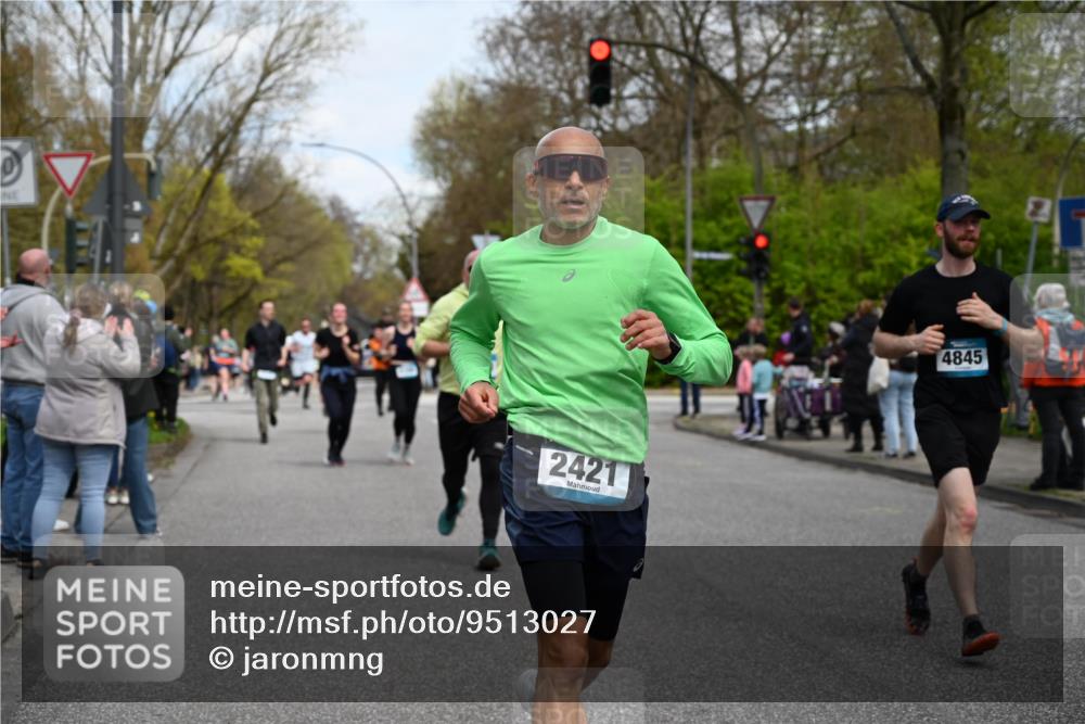 12.04.2026 - 45. Internationalen Wilhelmsburger Insellauf J. Mangold http://msf.ph/oto/9513027 12.04.2026 13:07:39 Ziel 3641, 5426, 5216, 5431, 5425, 5735, 5401, 2728, 2478, 2477, 5564, 4437, 4436, 2421, 4676, 3868, 4405, 4725, 4416, 3970, 4795, 3120, 5103, 4845, 3120, 5103, 4845, 5320, 5568, 4161, 5753, 4218, 4199, 5220, 3070, 3070, 4736, 4149, 4912, 4300, 3135, 3795, 5215, 4940 meine-sportfotos.de