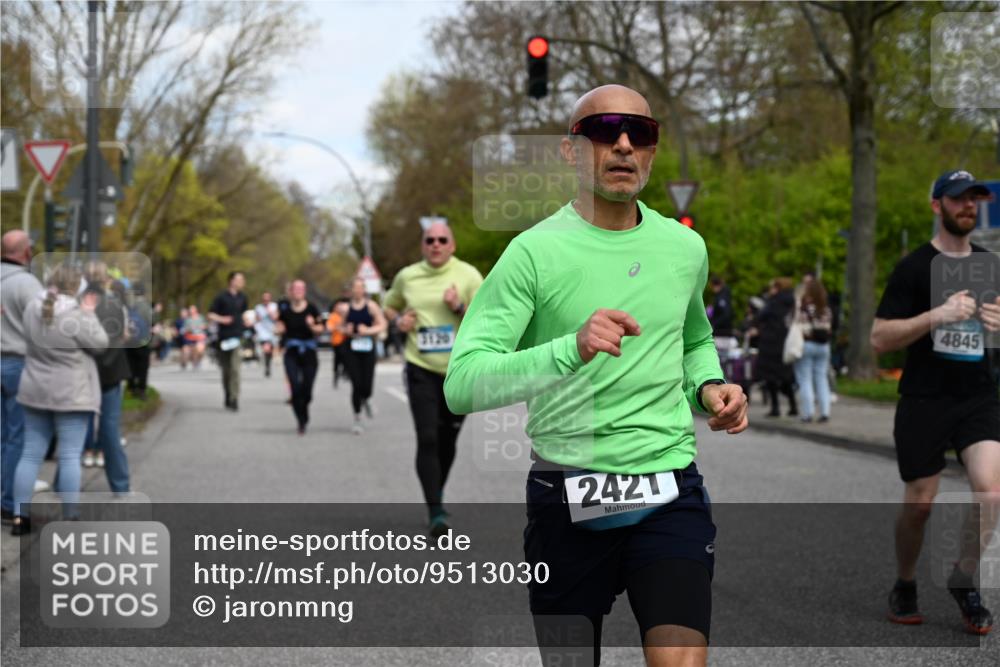 12.04.2026 - 45. Internationalen Wilhelmsburger Insellauf J. Mangold http://msf.ph/oto/9513030 12.04.2026 13:07:40 Ziel 3641, 5426, 5216, 5431, 5425, 5735, 5401, 2728, 2478, 2477, 5564, 4437, 4436, 2421, 4676, 3868, 4405, 4725, 4416, 3970, 4795, 3120, 5103, 4845, 5320, 5568, 4161, 5753, 4218, 4199, 5220, 3070, 4736, 4149, 4912, 4300, 3135, 3795, 5215, 4940 meine-sportfotos.de
