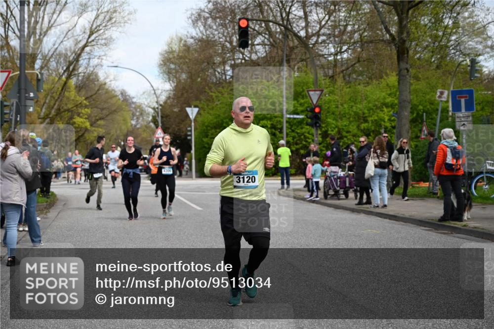 12.04.2026 - 45. Internationalen Wilhelmsburger Insellauf J. Mangold http://msf.ph/oto/9513034 12.04.2026 13:07:40 Ziel 3641, 5426, 5216, 5431, 5425, 5735, 5401, 2728, 2478, 2477, 5564, 4437, 4436, 2421, 4676, 3868, 4405, 4725, 4416, 3970, 4795, 3120, 5103, 4845, 5320, 5568, 4161, 5753, 4218, 4199, 5220, 3070, 4736, 4149, 4912, 4300, 3135, 3795, 5215, 4940 meine-sportfotos.de
