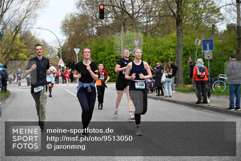 12.04.2026 - 45. Internationalen Wilhelmsburger Insellauf J. Mangold http://msf.ph/oto/9513050 12.04.2026 13:07:45 Ziel 5216, 5431, 5425, 5735, 5401, 2728, 2478, 2477, 5564, 4437, 4436, 2421, 4676, 3868, 4405, 4725, 4416, 3970, 4795, 3120, 5103, 4845, 5320, 5568, 5568, 4161, 5753, 4218, 4199, 5220, 3070, 4736, 4149, 4912, 4300, 3135, 3795, 4300, 3135, 3795, 5215, 4940, 4454, 4046, 4824, 5548, 5547, 4640 meine-sportfotos.de
