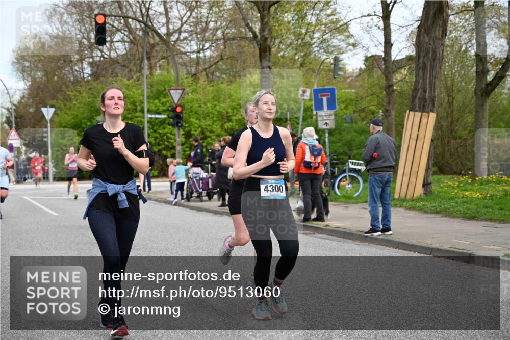 12.04.2026 - 45. Internationalen Wilhelmsburger Insellauf J. Mangold http://msf.ph/oto/9513060 12.04.2026 13:07:46 Ziel 5431, 5425, 5735, 5401, 2728, 2478, 2477, 5564, 4437, 4436, 2421, 4676, 3868, 4405, 4725, 4416, 3970, 4795, 3120, 5103, 4845, 5320, 5568, 4161, 5753, 4161, 5753, 4218, 4199, 5220, 3070, 4736, 4149, 4912, 4300, 3135, 3795, 5215, 4940, 4454, 4046, 4824, 5548, 5547, 4640, 5231 meine-sportfotos.de