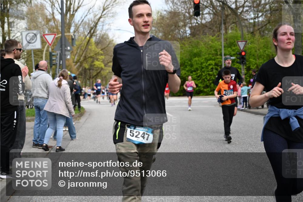 12.04.2026 - 45. Internationalen Wilhelmsburger Insellauf J. Mangold http://msf.ph/oto/9513066 12.04.2026 13:07:47 Ziel 5431, 5425, 5735, 5401, 2728, 2478, 2477, 5564, 4437, 4436, 2421, 4676, 3868, 4405, 4725, 4416, 3970, 4795, 3120, 5103, 4845, 5320, 5568, 4161, 5753, 4218, 4199, 4218, 4199, 5220, 3070, 4736, 4149, 4912, 4300, 3135, 3795, 5215, 4940, 4454, 4046, 4824, 5548, 5547, 4640, 5231, 5306 meine-sportfotos.de
