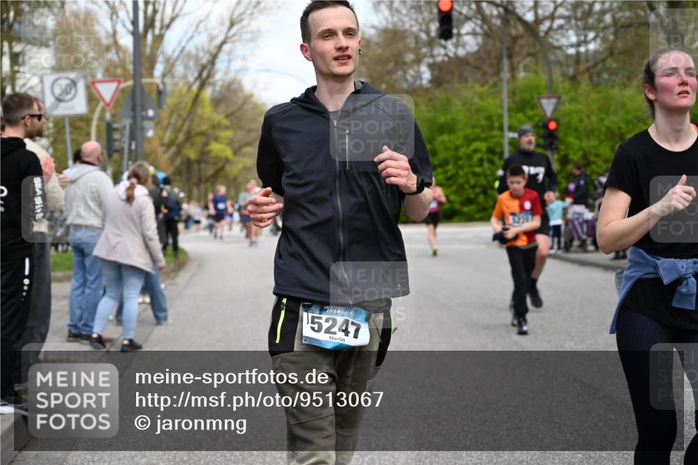 12.04.2026 - 45. Internationalen Wilhelmsburger Insellauf J. Mangold http://msf.ph/oto/9513067 12.04.2026 13:07:47 Ziel 5431, 5425, 5735, 5401, 2728, 2478, 2477, 5564, 4437, 4436, 2421, 4676, 3868, 4405, 4725, 4416, 3970, 4795, 3120, 5103, 4845, 5320, 5568, 4161, 5753, 4218, 4199, 4218, 4199, 5220, 3070, 4736, 4149, 4912, 4300, 3135, 3795, 5215, 4940, 4454, 4046, 4824, 5548, 5547, 4640, 5231, 5306 meine-sportfotos.de