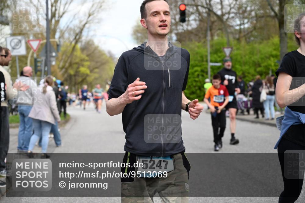 12.04.2026 - 45. Internationalen Wilhelmsburger Insellauf J. Mangold http://msf.ph/oto/9513069 12.04.2026 13:07:47 Ziel 5431, 5425, 5735, 5401, 2728, 2478, 2477, 5564, 4437, 4436, 2421, 4676, 3868, 4405, 4725, 4416, 3970, 4795, 3120, 5103, 4845, 5320, 5568, 4161, 5753, 4218, 4199, 4218, 4199, 5220, 3070, 4736, 4149, 4912, 4300, 3135, 3795, 5215, 4940, 4454, 4046, 4824, 5548, 5547, 4640, 5231, 5306 meine-sportfotos.de