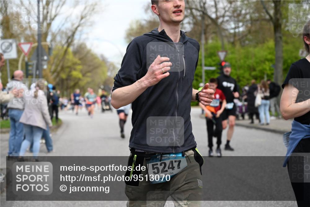12.04.2026 - 45. Internationalen Wilhelmsburger Insellauf J. Mangold http://msf.ph/oto/9513070 12.04.2026 13:07:47 Ziel 5431, 5425, 5735, 5401, 2728, 2478, 2477, 5564, 4437, 4436, 2421, 4676, 3868, 4405, 4725, 4416, 3970, 4795, 3120, 5103, 4845, 5320, 5568, 4161, 5753, 4218, 4199, 4218, 4199, 5220, 3070, 4736, 4149, 4912, 4300, 3135, 3795, 5215, 4940, 4454, 4046, 4824, 5548, 5547, 4640, 5231, 5306 meine-sportfotos.de