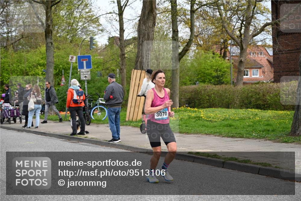 12.04.2026 - 45. Internationalen Wilhelmsburger Insellauf J. Mangold http://msf.ph/oto/9513106 12.04.2026 13:07:53 Ziel 2728, 2478, 2477, 5564, 4437, 4436, 2421, 4676, 3868, 4405, 4725, 4416, 3970, 4795, 3120, 5103, 4845, 5320, 5568, 4161, 5753, 4218, 4199, 5220, 3070, 4736, 4736, 4149, 4912, 4300, 3135, 3795, 5215, 4940, 4454, 4046, 4824, 5548, 5547, 4640, 5231, 5306, 3896, 4967 meine-sportfotos.de