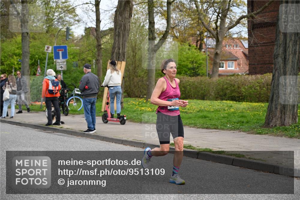 12.04.2026 - 45. Internationalen Wilhelmsburger Insellauf J. Mangold http://msf.ph/oto/9513109 12.04.2026 13:07:53 Ziel 2728, 2478, 2477, 5564, 4437, 4436, 2421, 4676, 3868, 4405, 4725, 4416, 3970, 4795, 3120, 5103, 4845, 5320, 5568, 4161, 5753, 4218, 4199, 5220, 3070, 4736, 4736, 4149, 4912, 4300, 3135, 3795, 5215, 4940, 4454, 4046, 4824, 5548, 5547, 4640, 5231, 5306, 3896, 4967 meine-sportfotos.de