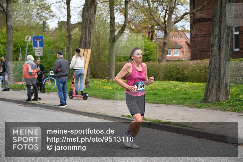 12.04.2026 - 45. Internationalen Wilhelmsburger Insellauf J. Mangold http://msf.ph/oto/9513110 12.04.2026 13:07:53 Ziel 2728, 2478, 2477, 5564, 4437, 4436, 2421, 4676, 3868, 4405, 4725, 4416, 3970, 4795, 3120, 5103, 4845, 5320, 5568, 4161, 5753, 4218, 4199, 5220, 3070, 4736, 4736, 4149, 4912, 4300, 3135, 3795, 5215, 4940, 4454, 4046, 4824, 5548, 5547, 4640, 5231, 5306, 3896, 4967 meine-sportfotos.de